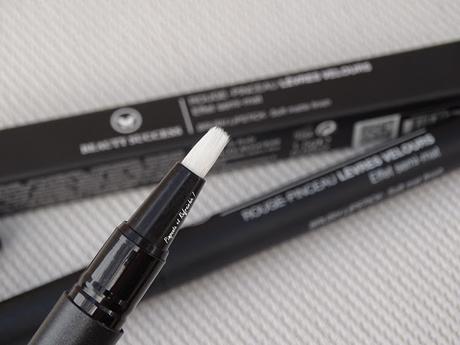 Je suis Mystérieuse ou Délicieuse avec le Rouge-Pinceau Lèvres velours de Beauty Success