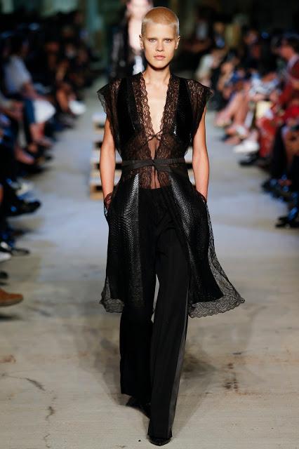 New York Fashion Week été 2016 : Le Défilé Givenchy par Riccardo Tisci...