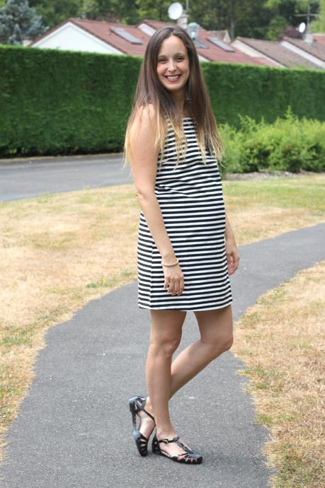 Black & White robe-rayée4