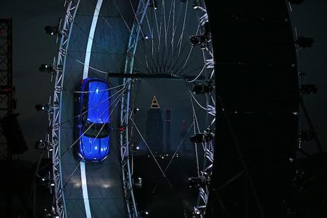 578033977PM00003_Jaguar_Cel