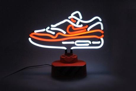 nike-air-max-1-og-limited-edition-tabletop-neon-lampe