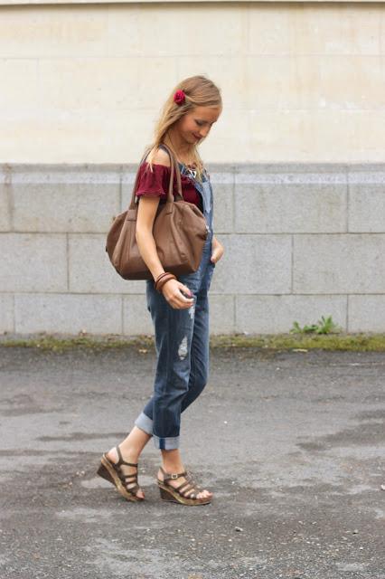 #123 Salopette et petits volants