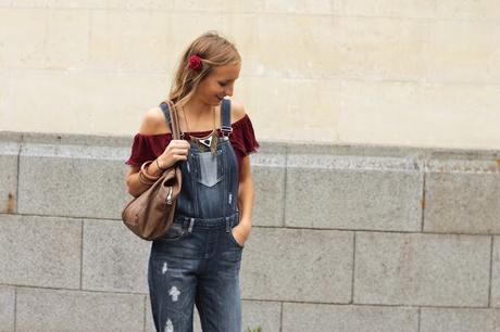 #123 Salopette et petits volants