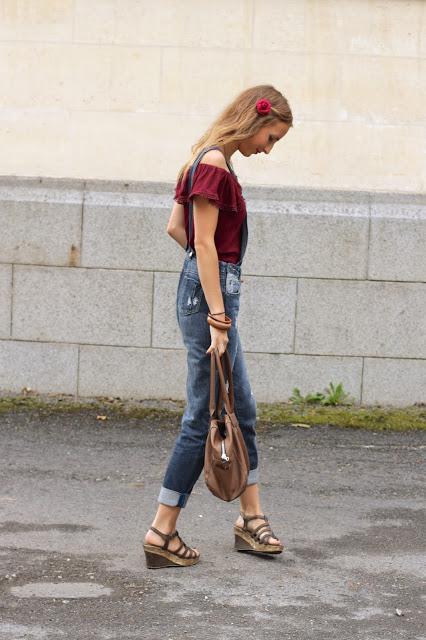 #123 Salopette et petits volants