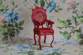 Chaises miniatures