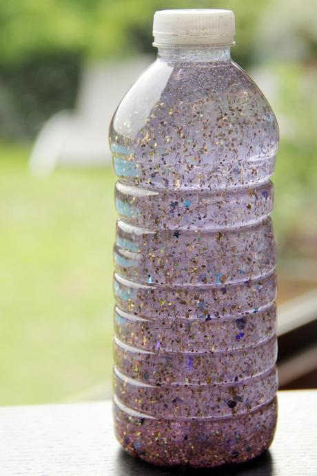 Créer une bouteille de retour au calme avec ses enfants {DIY} bouteille de retour au calme 2