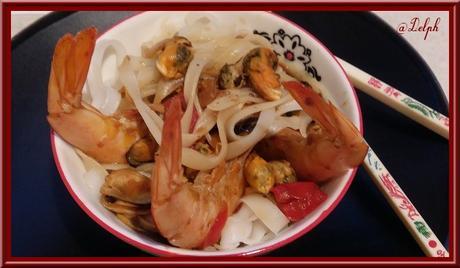 Nouilles de riz aux gambas et moules Nouilles de riz aux gambas et moules