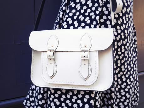 Sous le chapeau rouge Mademoiselle Modeuse blog mode Bordeaux