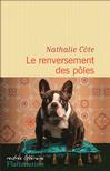en 4ème de couv : Couple : deux personnes de la même espèce considérées ensemble. Couples en vacances avec enfants : spécimen d'un genre particulier qui attend l'été avec impatience mais qui risque fort de finir la tête dans le sable. Les Bourdon et les Laforêt ont loué deux appartements voisins dans une résidence avec piscine en bord de mer. Chacun est arrivé avec la même envie : consacrer ce temps béni aux enfants, au repos, aux projets. Et tous sont rattrapés par leurs obsessions propres : fuir un mari ennuyeux, gagner vite plus d'argent, faire oublier qu'on a pris dix kilos, faire semblant que tout va bien. Passée l'euphorie de l'échappée belle, ils ne tarderont pas à découvrir que changer de vie a un prix, que la liberté exige du souffle et qu'elle ne s'achète jamais à bon compte. Avec un humour acide et une implacable clairvoyance, Nathalie Côte se fait entomologiste de la classe moyenne et pavillonnaire. En filigrane, elle dénonce le monde du travail, véritable machine à tuer, et le monde matérialiste, qui propose vainement de se consoler en consommant à crédit. On regarde ces personnages ni aimables ni détestables se débattre et renoncer. On les regarde, en espérant ne pas leur ressembler.