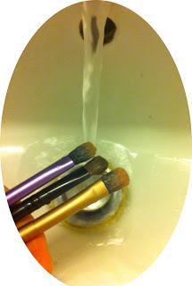 Mes pinceaux prennent leurs bains !