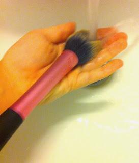 Mes pinceaux prennent leurs bains !