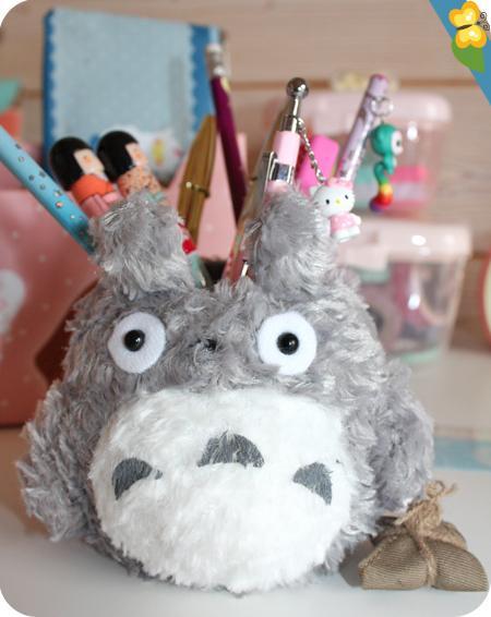Kawaii Box Tamtokki spéciale rentrée - pot à crayons Totoro