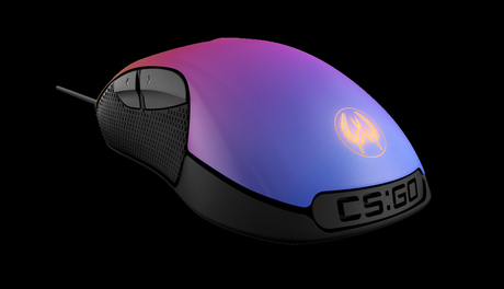 0de6c4ec7ee52118166cf9baeea8d4bc61517b0928e9a42ad88ab54629381794 Rival 300 CSGO Mouse Back Angle 01 1024x589 SteelSeries annonce la souris Rival 300 CS: GO Fade édition  steelseries Rival 300 CS 