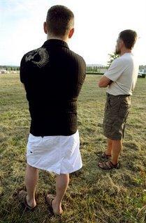 Hommes en jupe Hommes en jupe