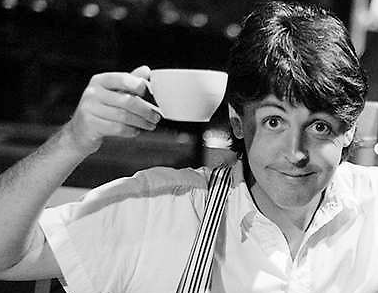 LE « GUERRE ET PAIX » DE MCCARTNEY LE « GUERRE ET PAIX » DE MCCARTNEY