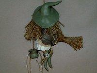 Sorcières à suspendre en porcelaine froide