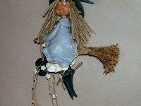 Sorcières à suspendre en porcelaine froide