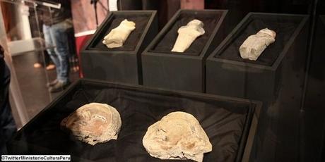 Des statuettes Caral vieilles de 3,800 ans découvertes au Pérou