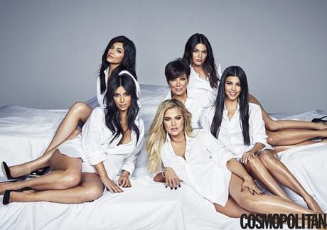 Toutes les femmes Kardashian en couv' du numéro anniversaire du Cosmo US...