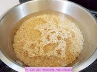 Germes de soja en omelette aromatisée et sauce aux orties (Végétarien)