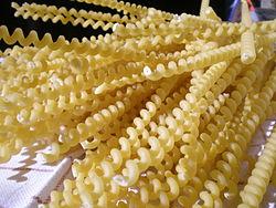 Fusilli lunghi bucati.jpg