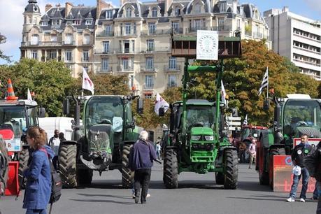 Le plan d’aide aux éleveurs ne sera pas géré par un homme d’affaires proche de M. Beulin - mais ça a failli