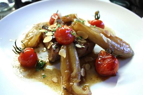 Carré de veau, grosses échalotes © P.Faus Carré de veau, grosses échalotes © P.Faus