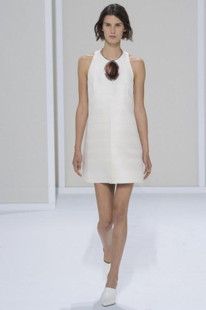 Le défilé Femme printemps et été 2016 de Hermès.