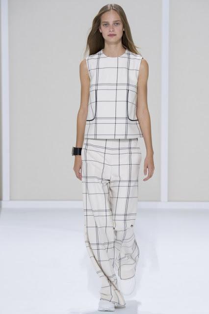 Le défilé Femme printemps et été 2016 de Hermès.