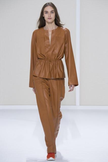 Le défilé Femme printemps et été 2016 de Hermès.