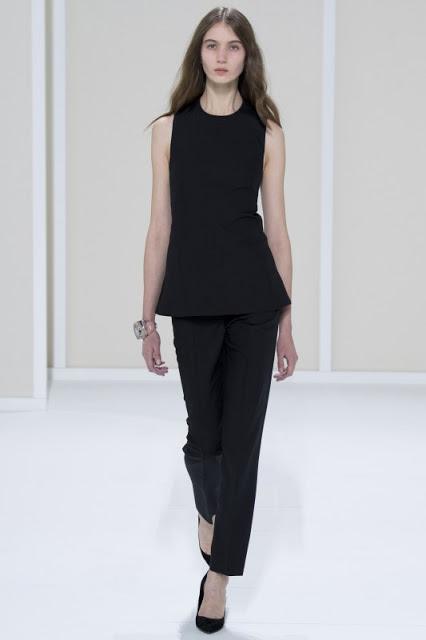 Le défilé Femme printemps et été 2016 de Hermès.