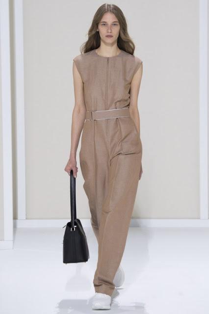 Le défilé Femme printemps et été 2016 de Hermès.