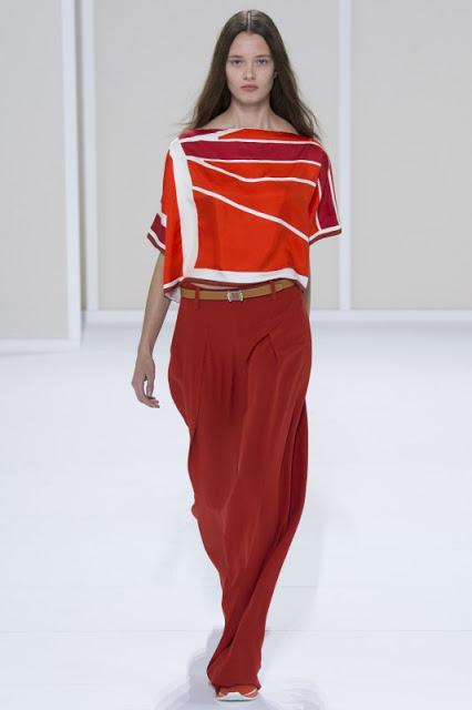 Le défilé Femme printemps et été 2016 de Hermès.