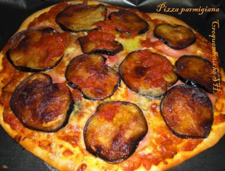 Pizza parmagiania