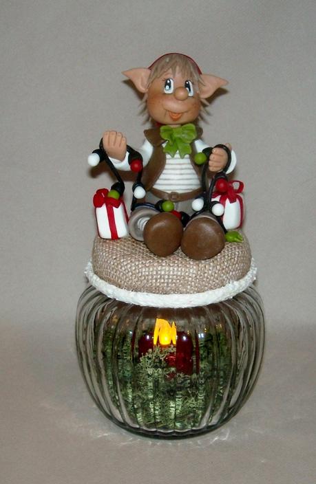 Pot d'ambiance avec Lutin de Noël en porcelaine froide