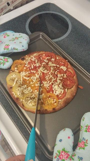 Pizza facile aux quatre tomates