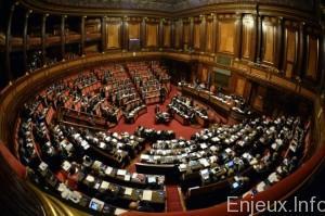 Italie : adoption au Sénat d’une réforme constitutionnelle majeure