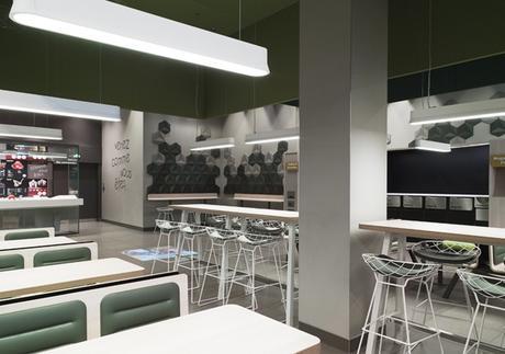 2014 France Photographs by Renaud Callebaut Mc Donald's Concept Nodeco © SND