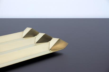 Valley Tray organiseur bureau laiton par Riley Sanders