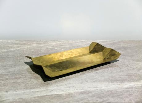 Valley Tray organiseur bureau laiton par Riley Sanders