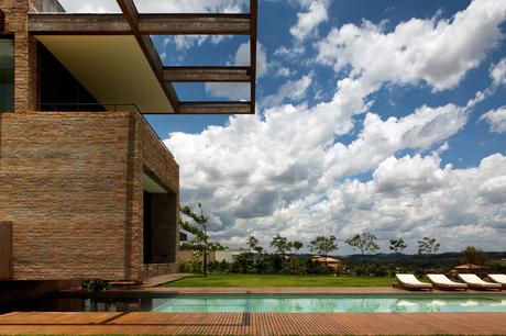 0749_15710HR100204_147D_LEONARDO-FINOTTI