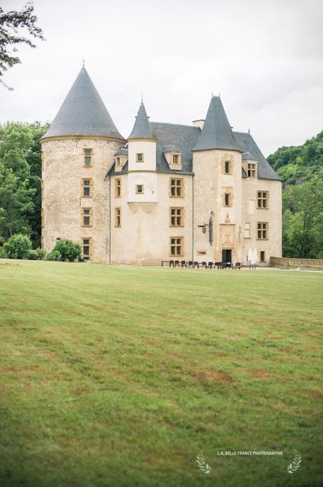 Mariage Chic décontracté. Château de Saint Martory. 31. Haute Garonne.