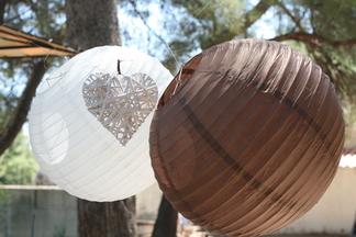 Déco mariage réutilisée dans le jardin