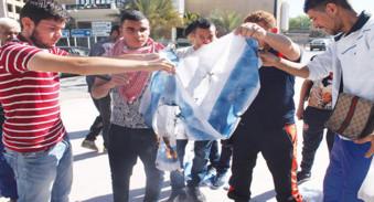 Le drapeau sioniste brulé à Mostaganem