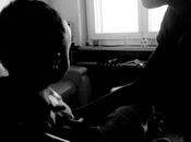 L’attente rencontre migrants chemin l’exil travers photomobile