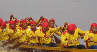 Thaïlande 10 ans de mains en 80 photos