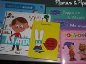 Guider enfant avec livres pour rentrée l’école