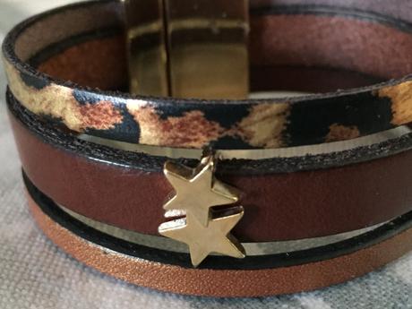 Bracelet en cuir marron et léopard