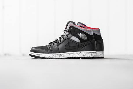 Air Jordan 1 Mid Black Infrared
