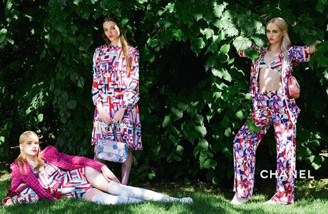 Passez au jardin avec la dernière campagne Chanel Resort...